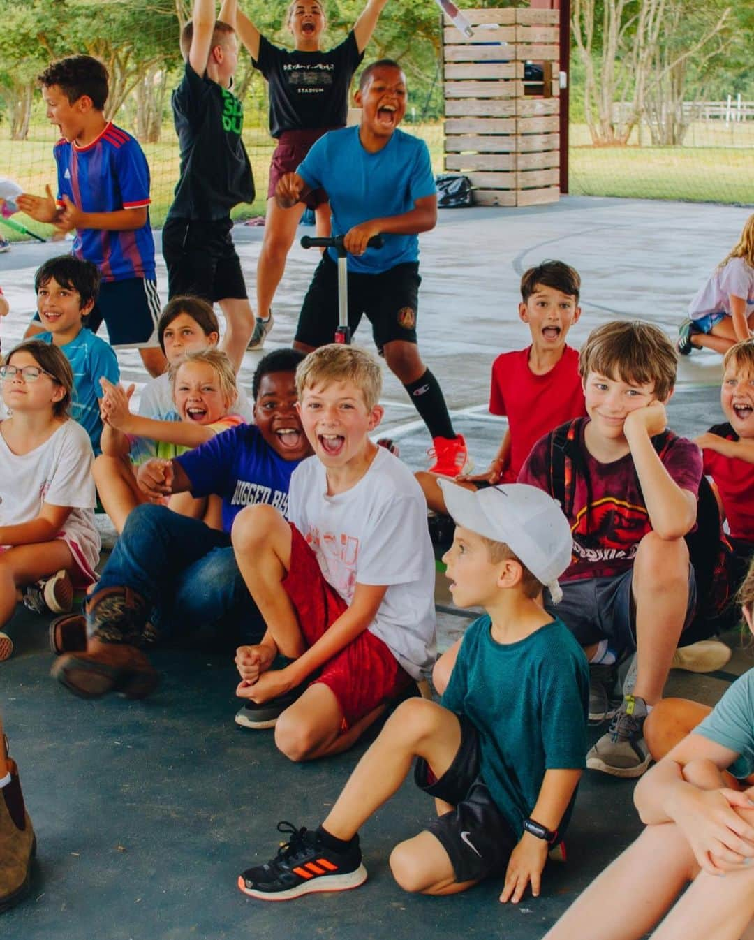 ウェブ・シンプソンさんのインスタグラム写真 - (ウェブ・シンプソンInstagram)「One of the best weeks of our year. We drank the kool-Aid #pinecove #pinecovechimneypoint #family」6月13日 2時16分 - webbsimpson