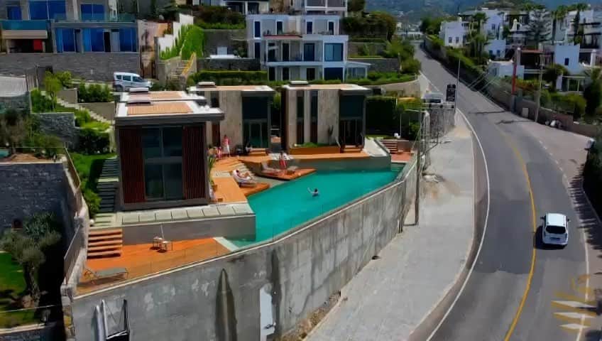 My Interiorのインスタグラム：「Stunning 🤩 sea 🌊 view Villas to rent in the most attractive location in Bodrum Yalikavak 🇹🇷. Its walking distance from the most popular beaches 🏖 and restaurants 7 min Drive from the Yalikavak Marina. For information contact @myinterior」