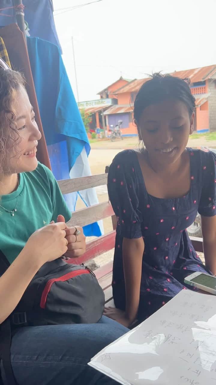 のインスタグラム：「Dhuk Dhuki Challenge!  ドクドキッチャレンジ！ #nepal #nawalparasi  #ネパール　#ナワルパラシ　#出会い　#meet #sing #git #thal #タール　#kathmandu #カトマンズ　#nature #挑戦　#challenge #dhukdhuki」