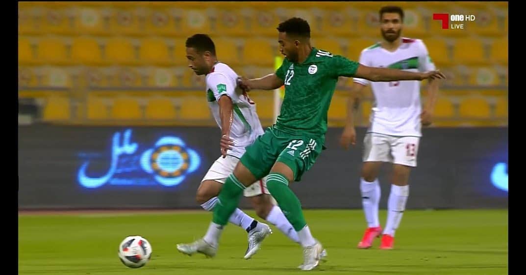 のインスタグラム：「Un honneur pour moi d’avoir fais ma première sélection #alhamdulillah#algeria#123vivalalgerie 🇩🇿🤲🏽」