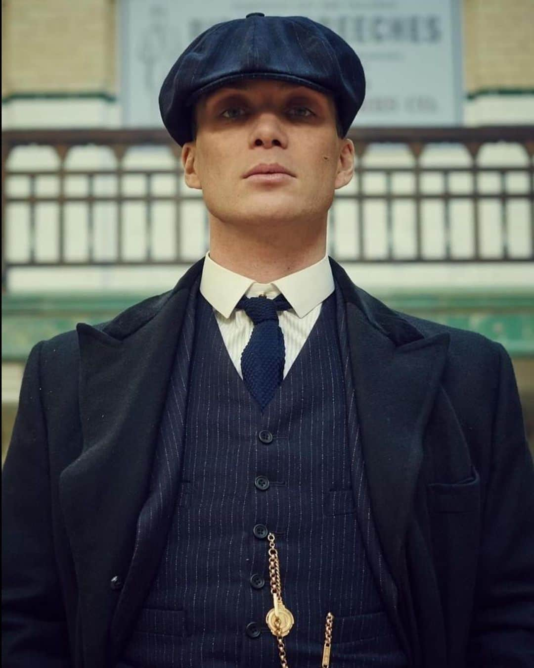 アナベル・アコスタさんのインスタグラム写真 - (アナベル・アコスタInstagram)「In the bleak midwinter. By order of the Peaky fookin Blinders 🎩🧨」6月13日 9時54分 - anabelleacosta1