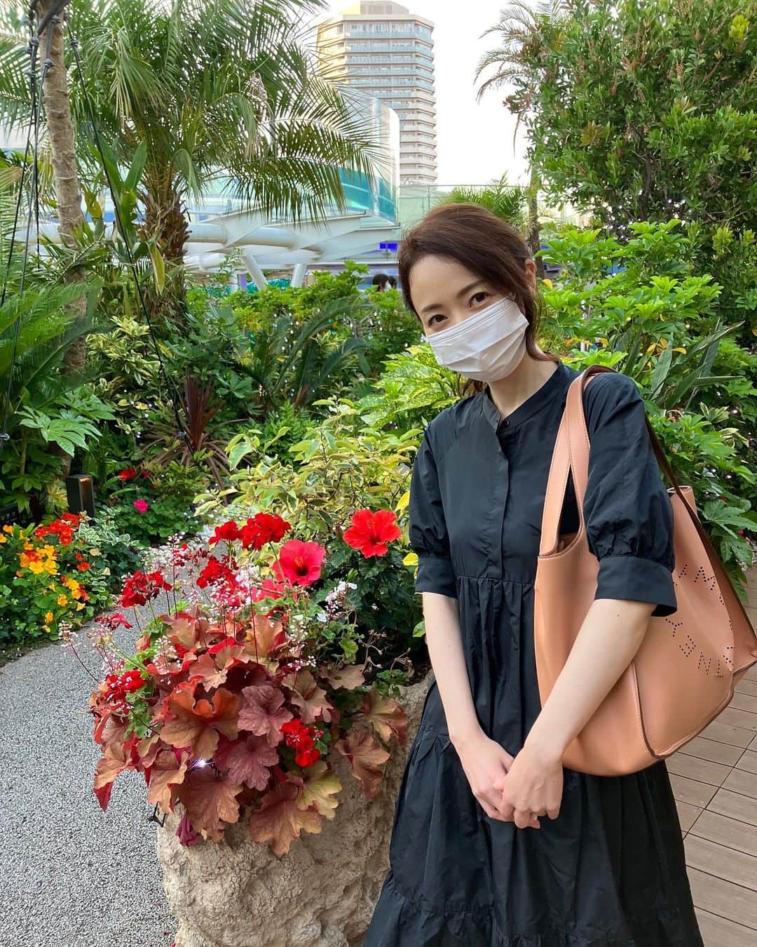 丸田佳奈のインスタグラム：「週末晴れてよかった！ 久々のお出かけ。  #週末 #お出かけ #家族時間 #いい天気」