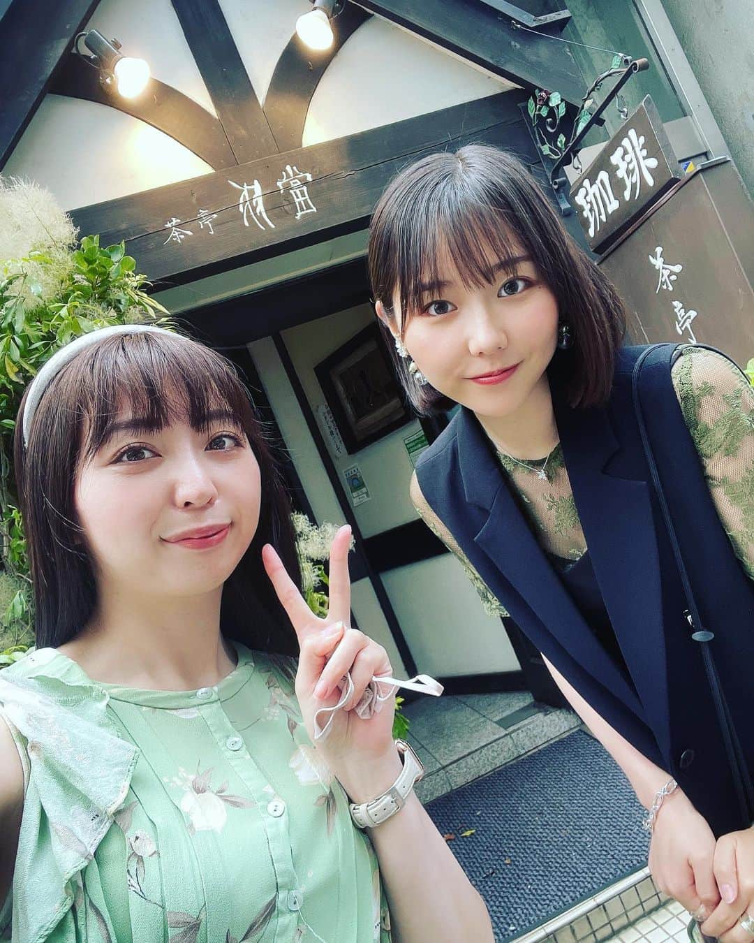 星那美月さんのインスタグラム写真 - (星那美月Instagram)「やっと会えたー🥺💓すぐピースしちゃう素人の私と美女✨性格も好き！！努力家なところも好き！！！おっぱいだけ見てくりえみちゃんってすぐわかる気持ち悪い私と仲良くしてくれてありがとうございます！ありがとうございます！www  あと連絡先知ってるのに謎にDMでやり取りしてるの密かにじわってますwww」6月13日 16時40分 - mitsukihoshina