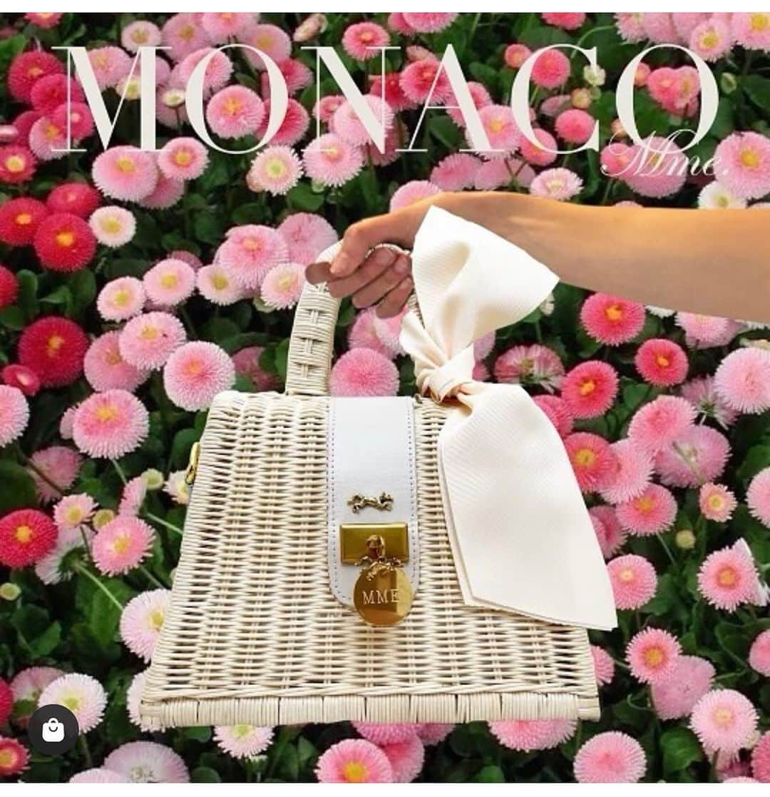 麻生あくらさんのインスタグラム写真 - (麻生あくらInstagram)「Monaco bag🎀  Shop now😘  @akurarobe_boutique  @ilovemme.mink   黒も🦅  #akurarobeboutique #mmemink #バスケットフェア開催中」6月13日 17時16分 - akura_akura