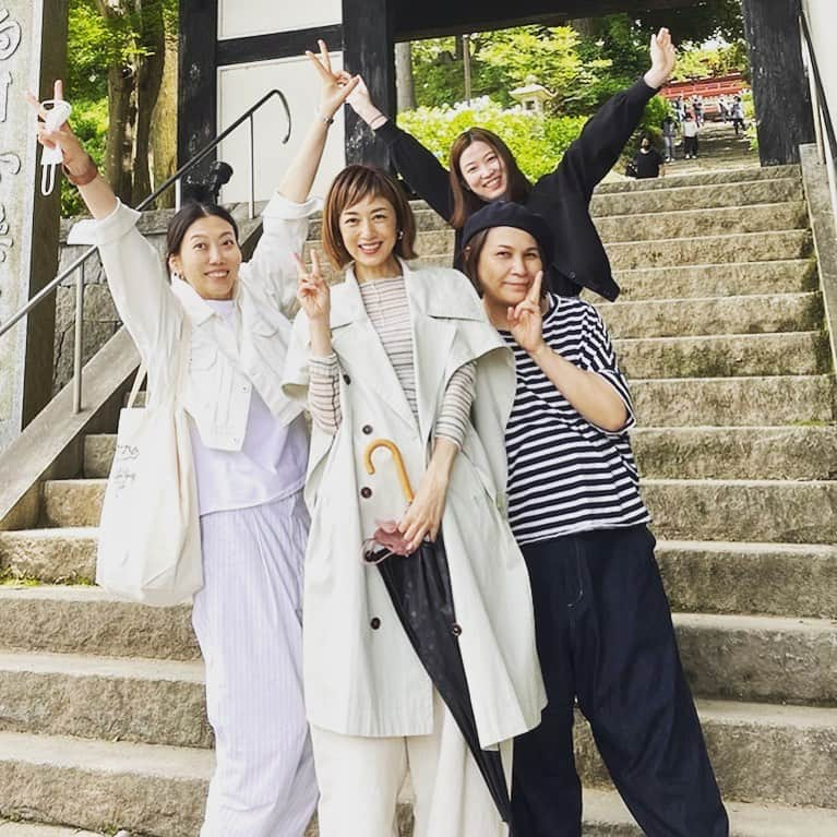 高岡早紀 さんのインスタグラム写真 - (高岡早紀 Instagram)「今日は気持ちの良い天気の中、楽しい楽しいロケ。 勝手に　"大人の遠足" と名付けて楽しんじゃいました〜 放送日は追ってお知らせしますね。。」6月13日 19時25分 - saki_takaoka