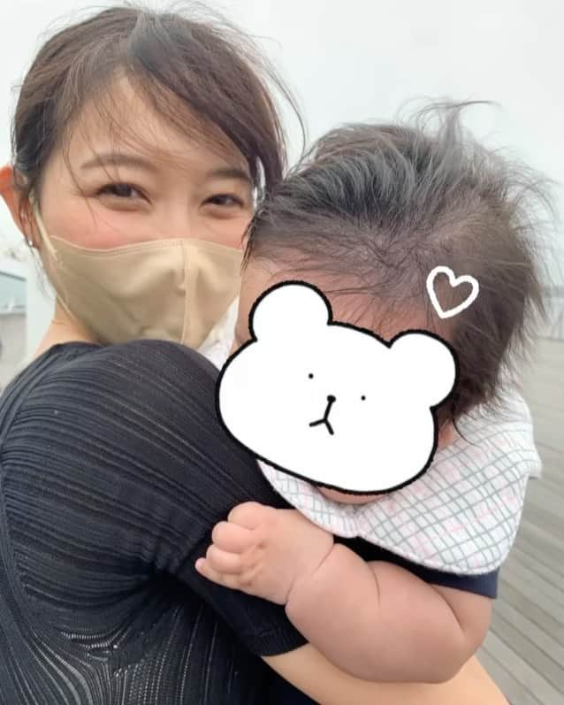 久冨慶子のインスタグラム：「・ 先日お友達の赤ちゃんに会いに 横浜へ息子と2人で行ってきました🚅 はぁ〜4ヶ月の赤ちゃんの可愛さよ❤️ つい最近のことのはずがもう忘れてしまっている このふにふにやわやわな感じ！！！ 癒されました！！！ こゆうきは乗り物大好きで新幹線は もちろん大桟橋の船にも興味津々でした🚢 友達に会えて青春を過ごした横浜を満喫して 幸せな1日でした❤️ ＊ ＊ #赤ちゃん #癒し #横浜 #赤ちゃんのいる生活  #久しぶりの再会 #大桟橋を抱っこ紐で移動は超ハードでした笑 #楽しかった」