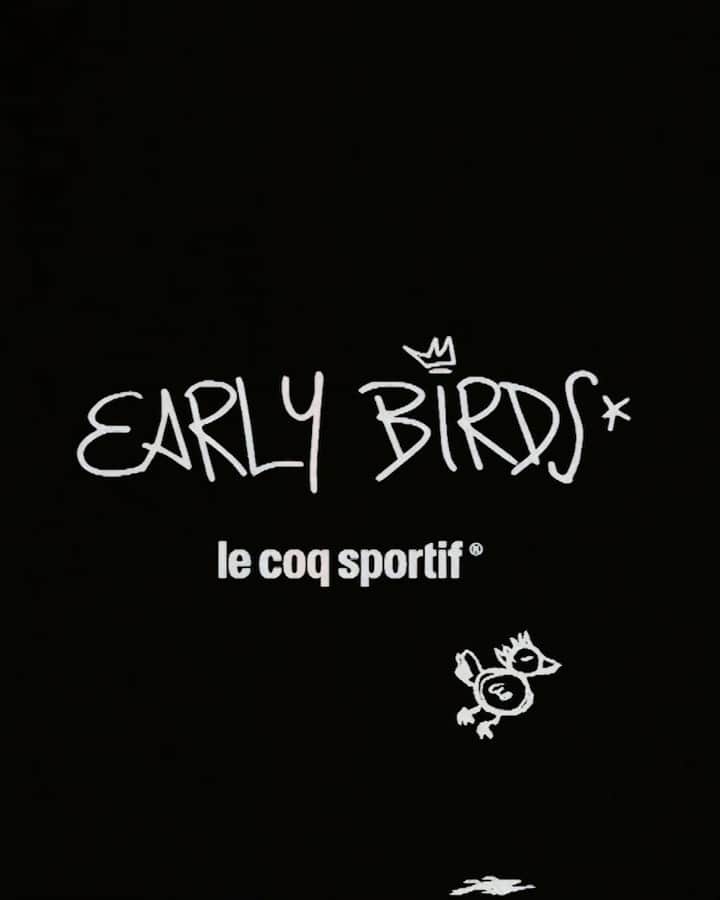 ルコックスポルティフのインスタグラム：「Early Birds 🐣 nous emmène à la rencontre de 4 personnages emblématiques de la scène sneakers française pour un portrait croisé à Paris, Lyon, Marseille.  Nous nous sommes plongés dans leur histoire et leur rapport si particulier à la chaussure de sport, devenue progressivement l’emblème de toute une culture.   📍RDV ce soir à 18h 💥  #LCSxEARLYBIRDS #LCST #LCST1000 #sneakersaddict #sneakers #story」