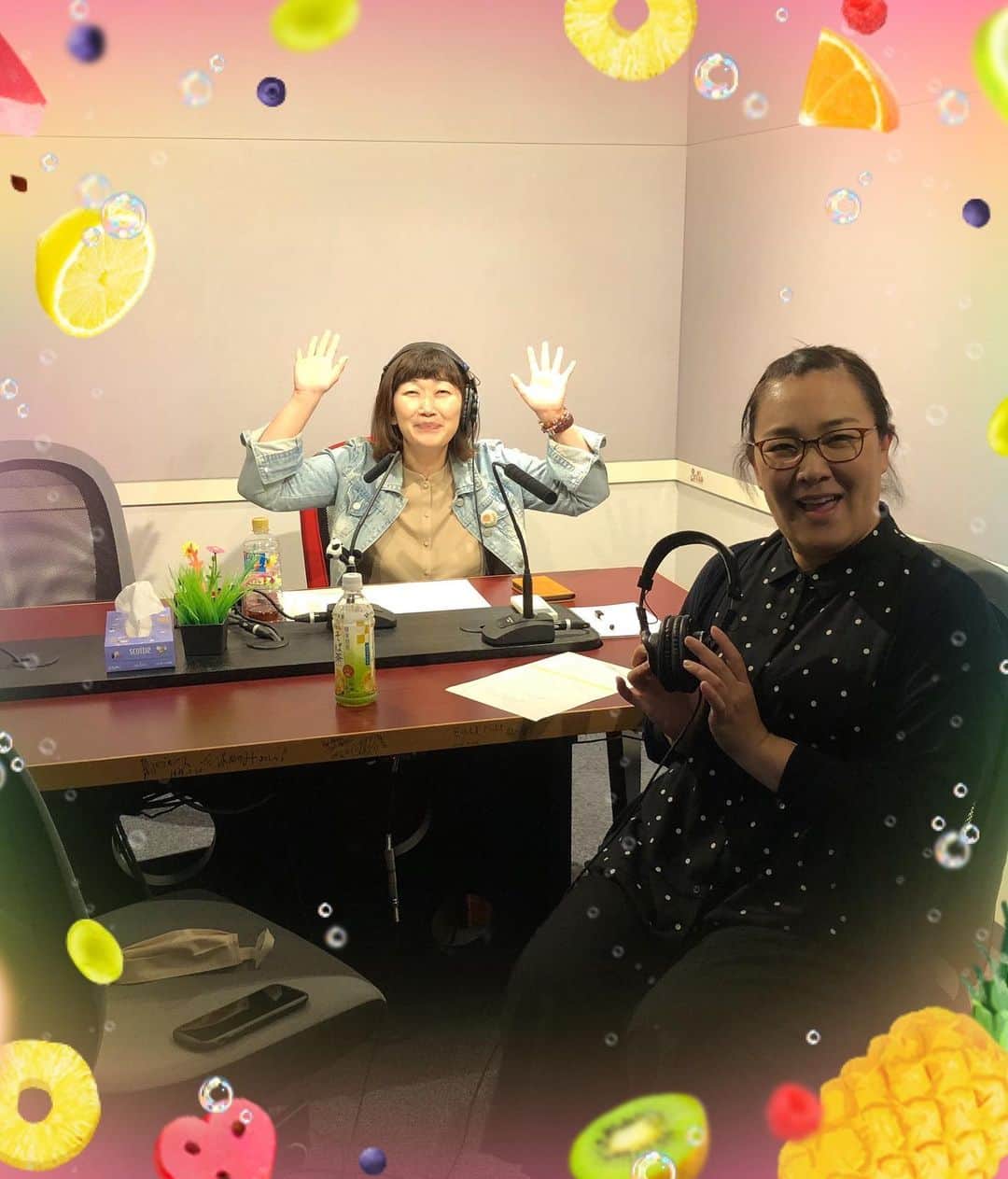 のインスタグラム：「フルーツの枠で 元気感っ💦💦💦  梅雨なのかな。 身体クタッとしています。  #たんぽぽ #ラジオ #2枚目放送局  ちょっこっとラジオ📻です。 もし良かったら よろしくお願いします。 🧡😊🧡😊🧡😊」