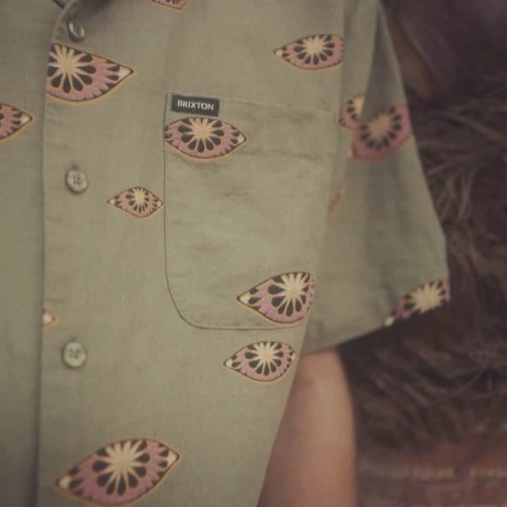 ブリクストンのインスタグラム：「Your verified vacation shirt.  #bunkerwoven #charter」