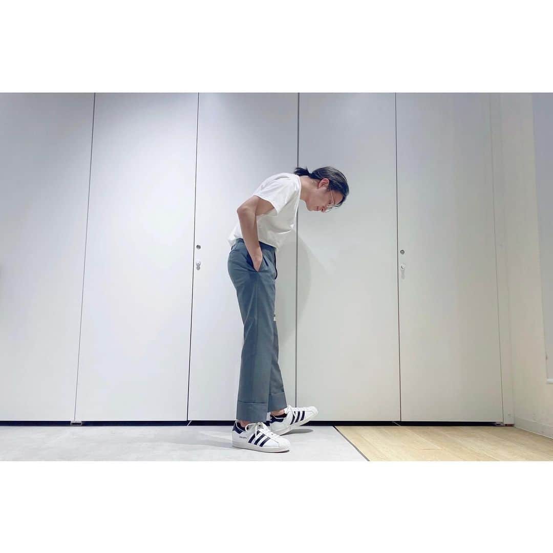 和田颯のインスタグラム：「. 結果シンプルが良い @how_official2022  @thombrowne  @adidasoriginals  @prada」
