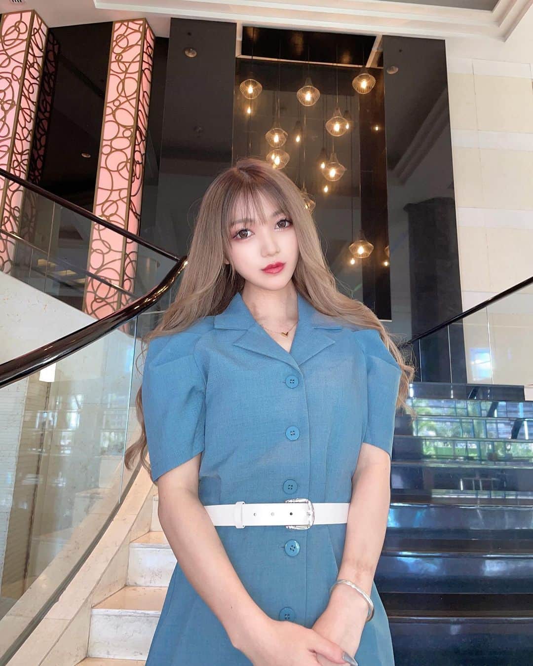 ちゃむのインスタグラム：「ただいま日本🇯🇵🌟 . . 6日間本当に夢のような日々だった🌺 最上階のお部屋でいつでもプールに入れて歩いてすぐにショッピングモールがあって充実しかしてなかった👸 最高な誕生日を迎えられて、22歳いい年になりそうです💋 . . . 帰ったら現実逃避してた大掃除しないとだ…😱 . . .  #radisoonblu #cebu #Philippines #フィリピン　#セブ島　#海外旅行　#プール　#egg #プール　#水着　#パリオン　#撮影会　#グラビア撮影　#カメラマン #お団子ヘアー　#ギャル　#映え　#千葉　#東京 #きれいめカジュアル  #海岸　#港区女子  #ギャル　#夏」