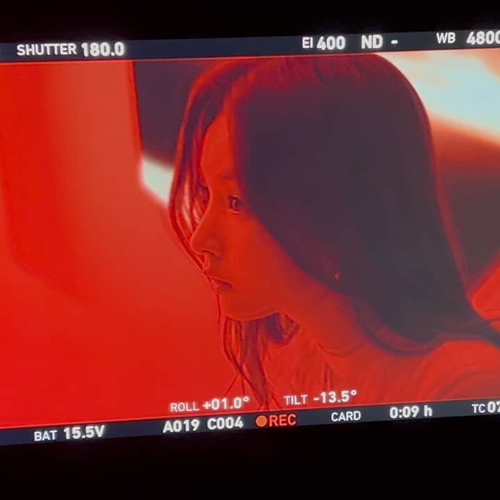 シン・セギョンのインスタグラム：「노래가 너무 너 무 좋아여 여러분………..🫠 @pkalbum ⭐️」