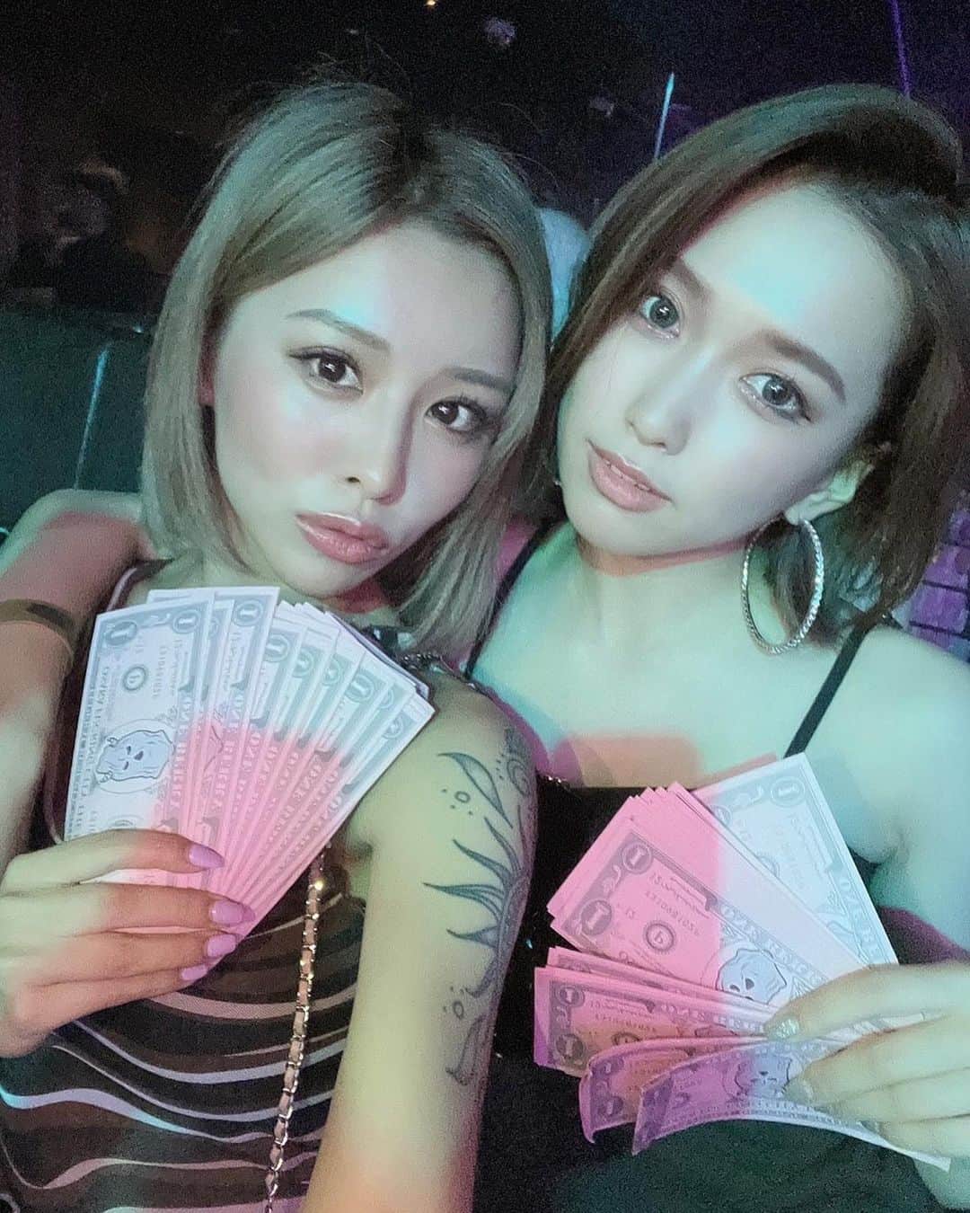 MOMOKAさんのインスタグラム写真 - (MOMOKAInstagram)「Girl's night🦋💞  #Osaka #shisha」6月14日 23時32分 - _chan_momo03