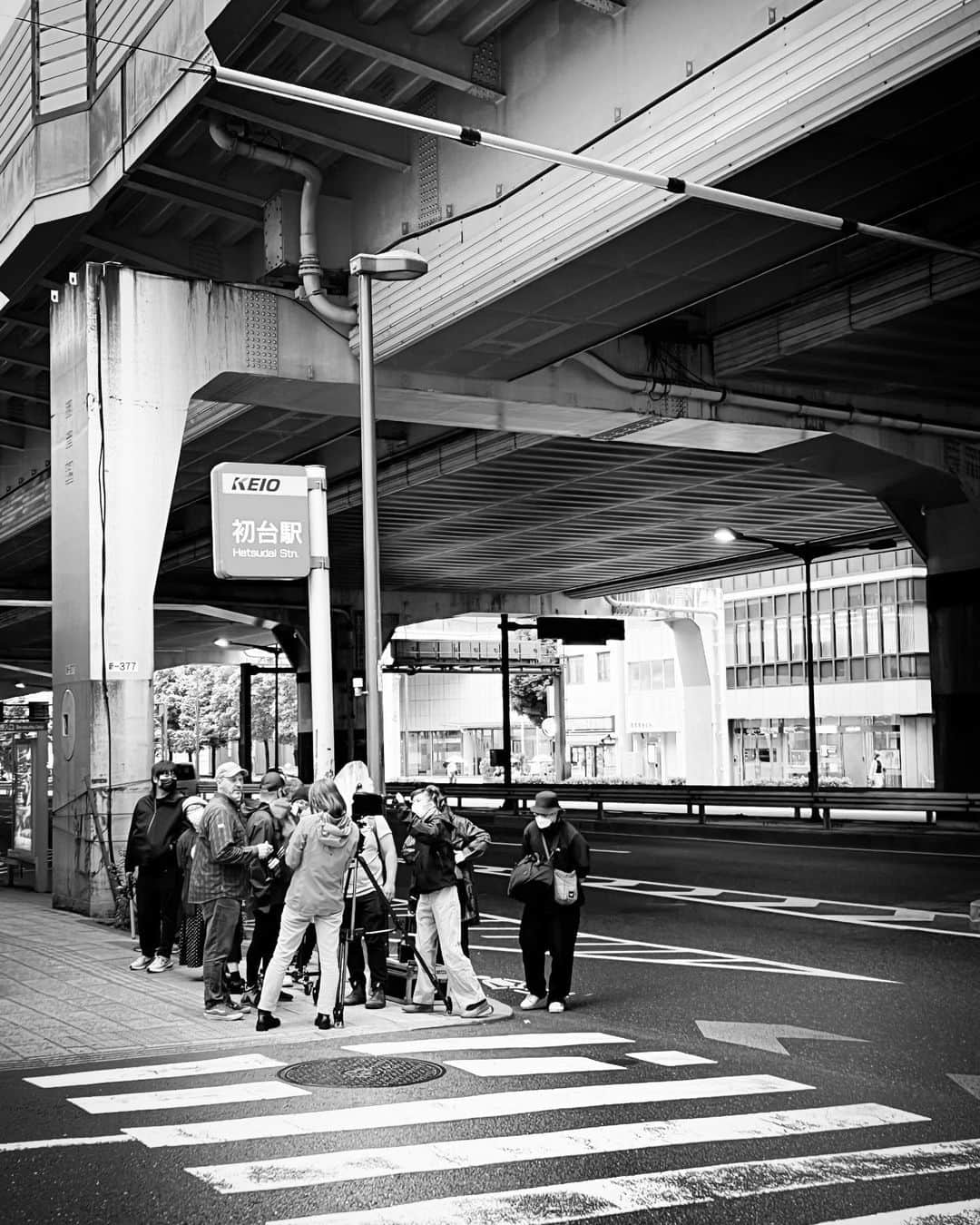 井浦新さんのインスタグラム写真 - (井浦新Instagram)「_ We are Rollin' Rollin' in Tokyo, too🎥🎬  #tokyocowboy  #東京カウボーイ #marc組」6月15日 9時04分 - el_arata_nest