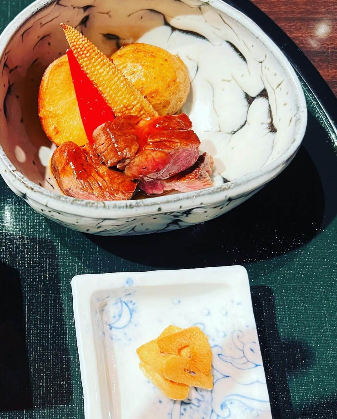 中村譲さんのインスタグラム写真 - (中村譲Instagram)「両親のアテンドで横浜へ🎡  和食希望と言う事で なだ万にてお食事🍣  景色よし！味よし！元気よし！  親孝行は親が生きてる間に👍 #横浜 #みなとみらい #横浜グランドインターコンチネンタルホテル  #なだ万  #親孝行  #贅沢な時間  #yokohama #intercontinentalhotel #niceview #filialpiety #healthyfood #dinner #luxury #enjoy #travelphotography #thankyou #mom #dad」6月15日 10時43分 - joechan1515