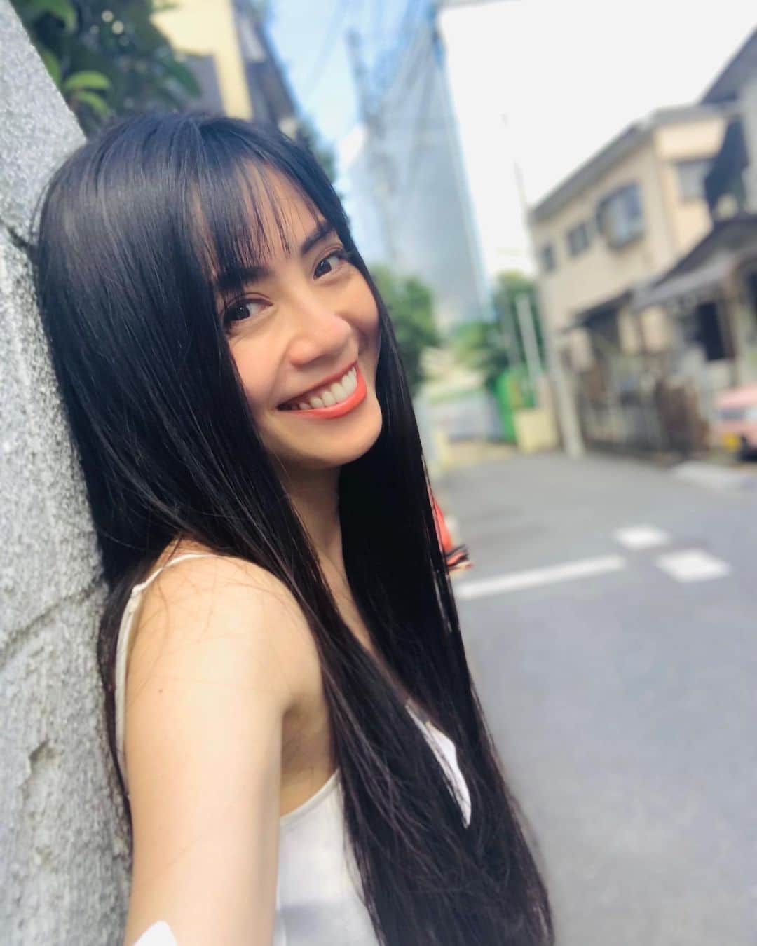 廣瀬麻伊のインスタグラム：「黒髪ロング、綺麗に保ちたい。☺️  #黒髪ロングストレート #30才」