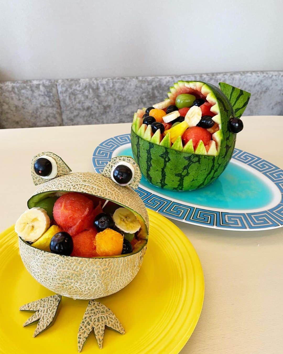 megbabyのインスタグラム：「今日もみんなの笑顔がみれた事に感謝の1日💛🌻  子供の大好きなshark🦈 起きた時の笑顔を想像しながらお昼寝の間にみんなでおやつ作り🍉🍈  笑顔いっぱいで喜んでくれてありがとう❤️  こんな穏やかな日を過ごせる事ができて感謝🙏🏻  #MB食堂　👩🏻‍🍳 #愛をこめて」