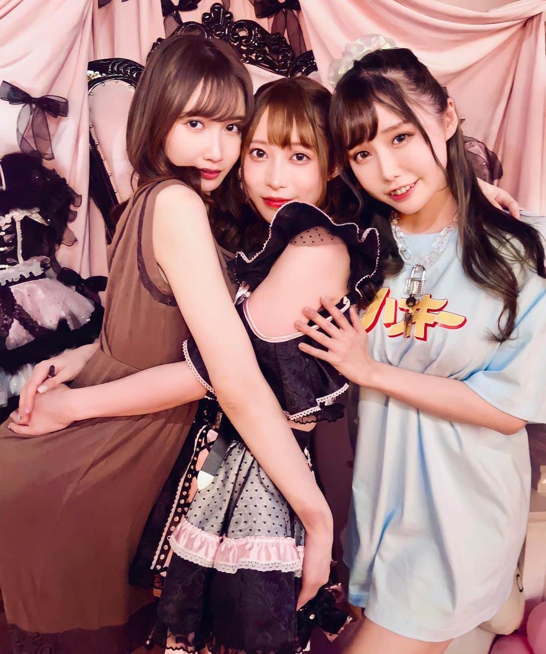 のインスタグラム：「大好きな七瀬アリスちゃんが特別ゲストという事で ありてんに会いに #コンセプトカフェ #舞々悪魔  #マイデビ にこの間そらちと行かせてもらったよっ🥰 お席もいっぱいで凄かったなあ、安定に可愛かった(；＿；)♡！  またはやく逢いたい🥰 #anime #コスプレ #グラビア #sexy #gravure #サブカル #adult #cosplayer #subculture #かわいい #ファッション #モデル #女の子 #渋谷 #大好き #幸せ #笑顔 #娘 #楽しい #新宿」