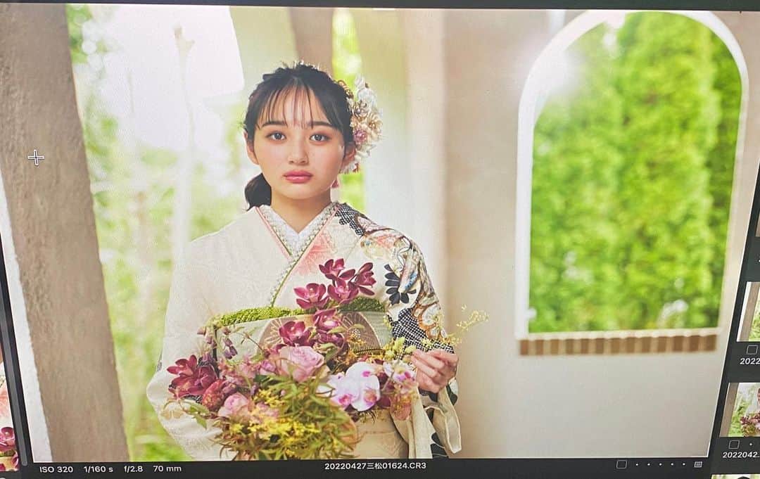 加藤栞のインスタグラム：「振袖撮影した時の 三松さんの振袖モデル させて頂きました~🤍」
