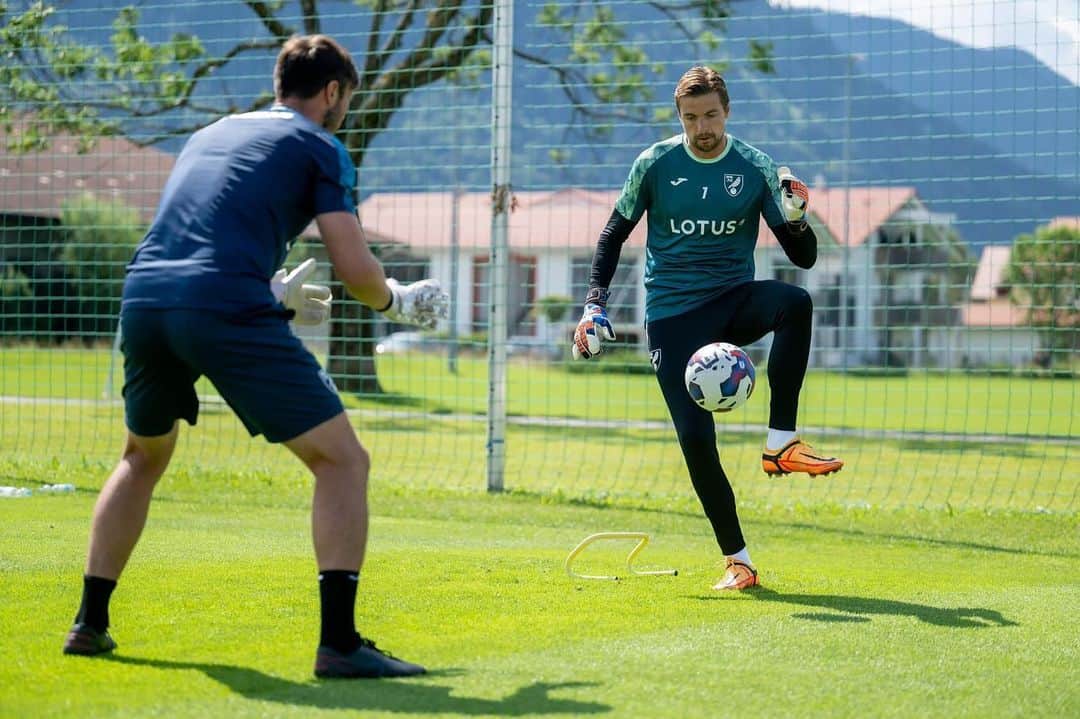 ティム・クルルのインスタグラム：「Hard 1st training week completed.. Amazing facilities and great group.🔰. @dasachental」