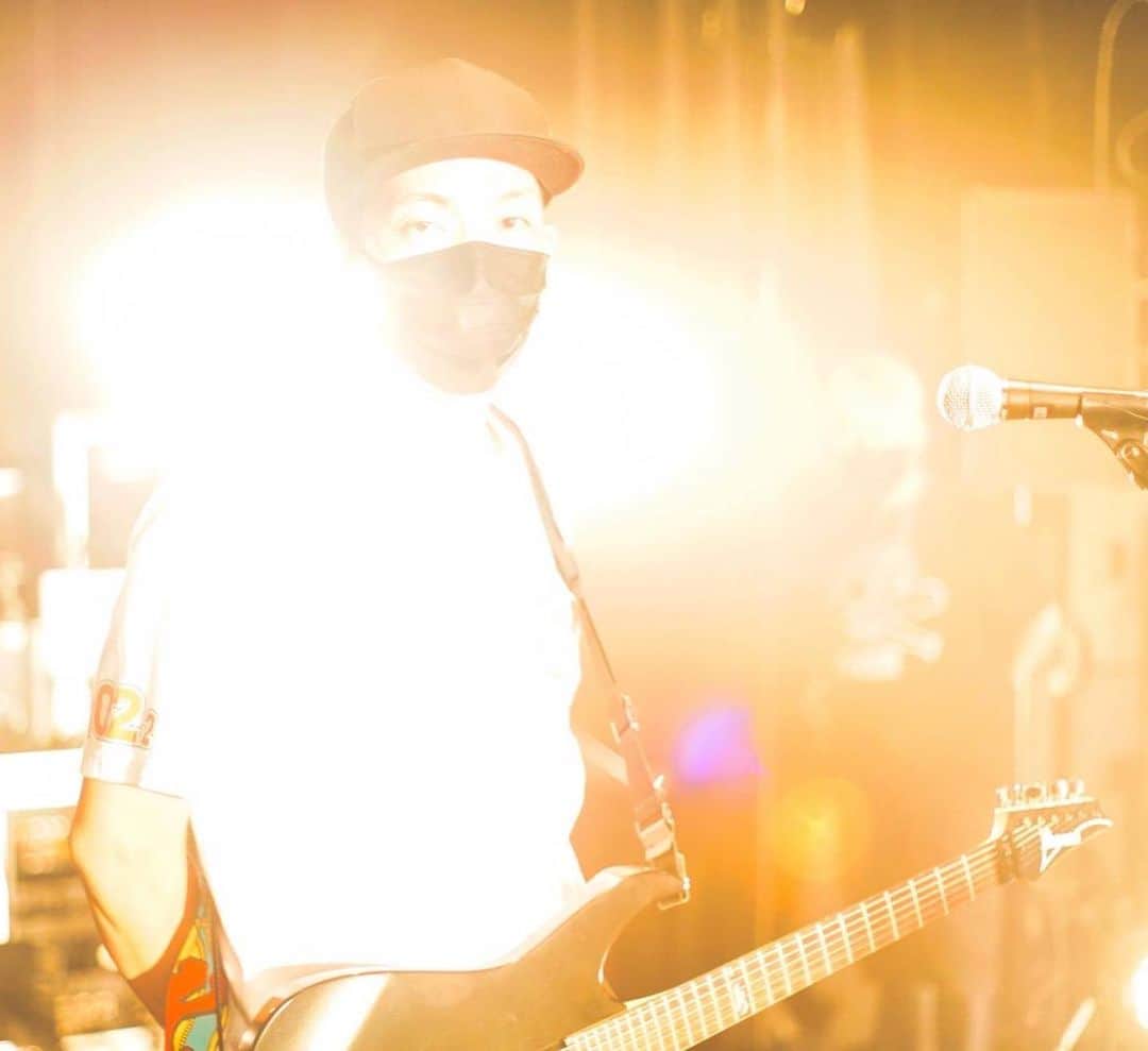 篤志のインスタグラム：「遊助さんツアー、3公演終了しました🎸 今日からアンコールが変わっていくそうなんですが、バンドの皆さんサラッと演奏してて凄腕揃いです👻 まだまだ続きますのでこの夏は楽しくなりそうです。  ギターの先輩グッサンがめっちゃ写真撮ってくれるのでそちらをどうぞ💁‍♂️  #遊助ツアー2022」
