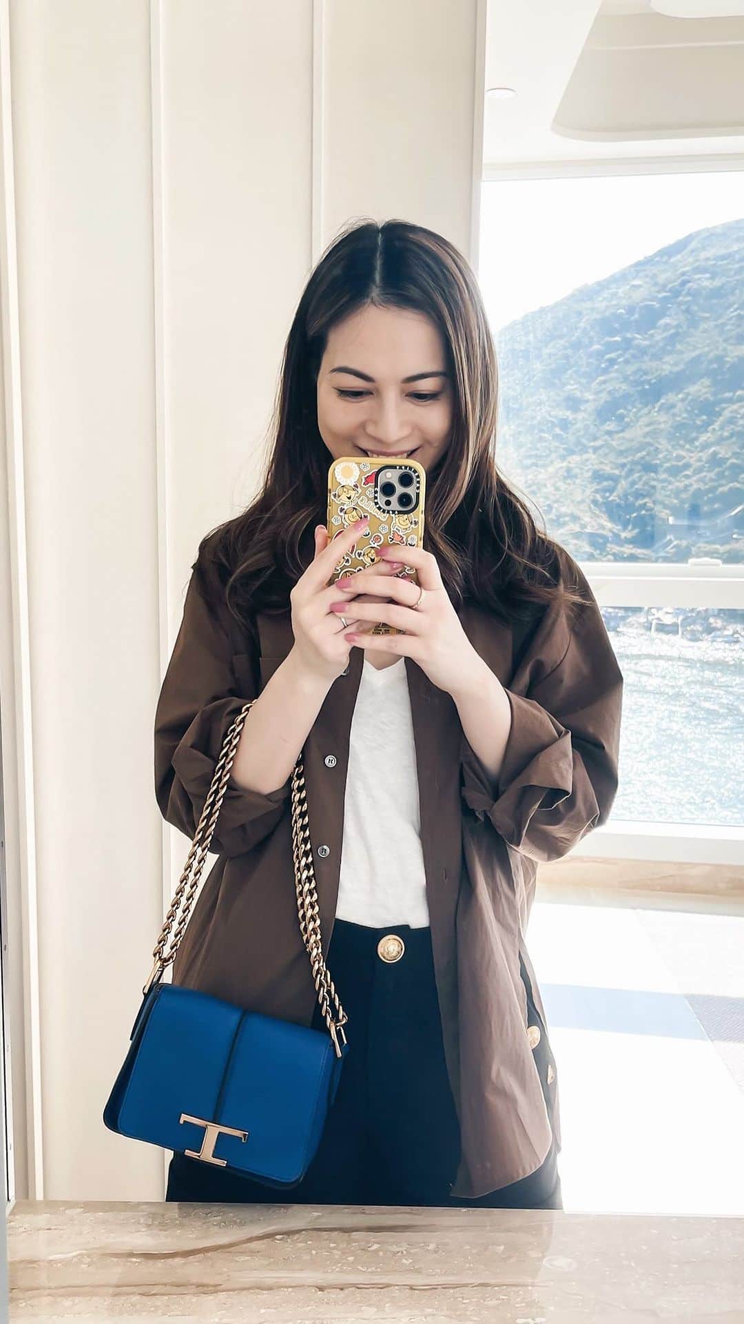 Ruby Kwanのインスタグラム：「Hotel Room Tour - The Fullerton Ocean Park Hotel. The Fullerton Ocean Park Hotel will be opening on July 18.  I’m staying here for the weekend. Let’s come with me to explore my magnificent Balcony Oceanfront Lookout.   With perfect weather, the 270-degree sea views in the room just boosting my vacation mood to the full. This green hotel offers minimal and sustainable design and features. Not to mention the oval bathtub overlooking the view of Aberdeen. It is absolutely a luxury resort you can’t miss for a relaxing staycation this summer.   @fullertonoceanpark #fullertonstories #rougeclosetlifestyle」