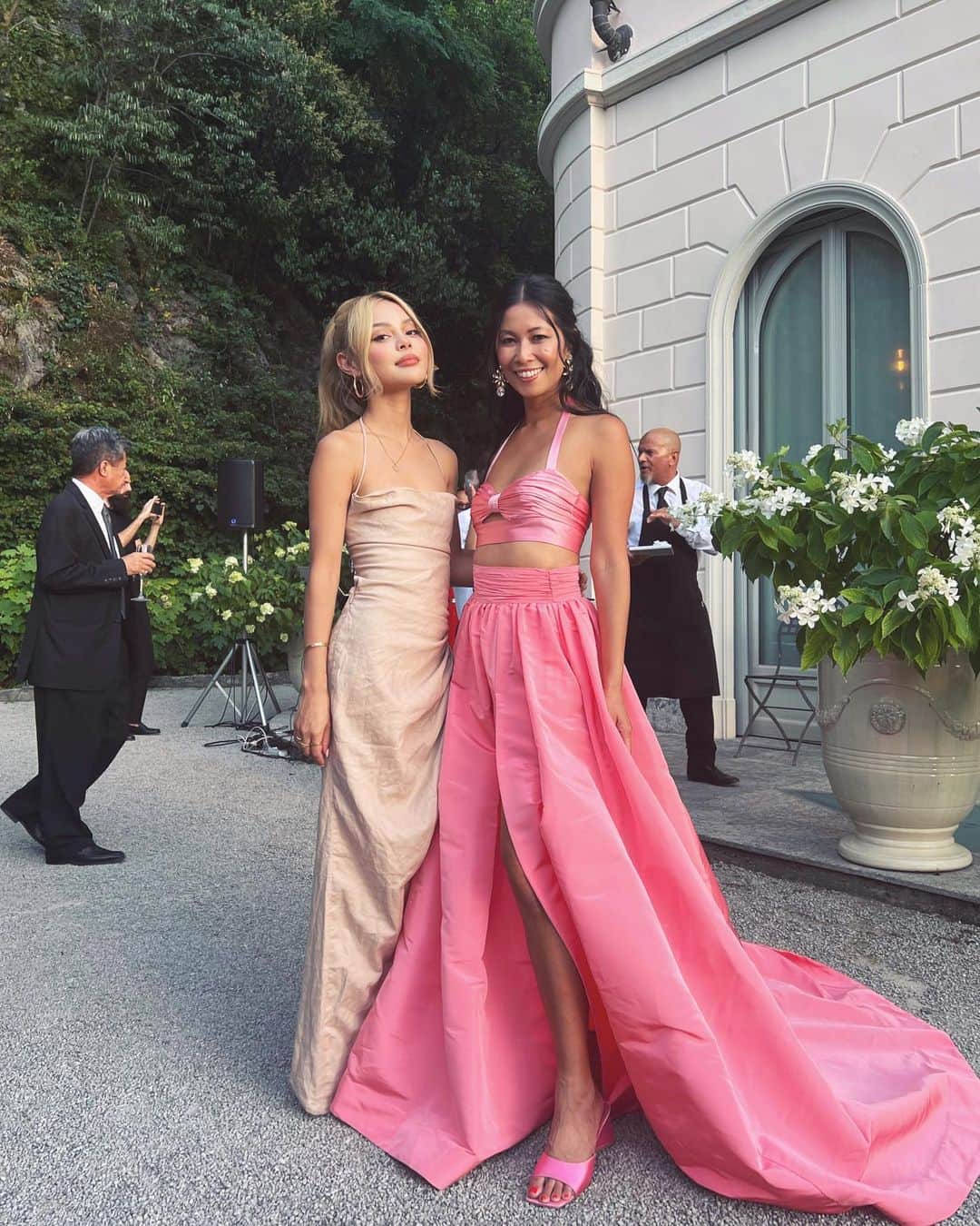 リリーマイマックのインスタグラム：「Happy Birthday @raissagerona what an incredible birthday week in Como!! 🤩」