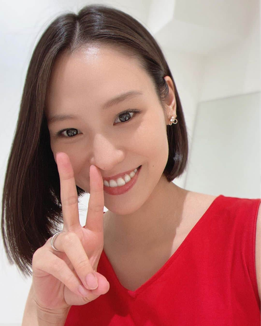 工藤采佳のインスタグラム：「32歳になりました✌︎('ω')✌︎🌷✨ 日頃から応援してくださる皆様のおかげで、 今のわたしがあると思っています。 いつもたくさんの応援メッセージありがとうございます💕  毎年、同じような事を言ってますが、 感謝の気持ち、素直な心、謙虚な心を忘れずに 育児も仕事も頑張っていきたいと思います💪🔥  引き続き応援よろしくお願いします♬ 工藤采佳」