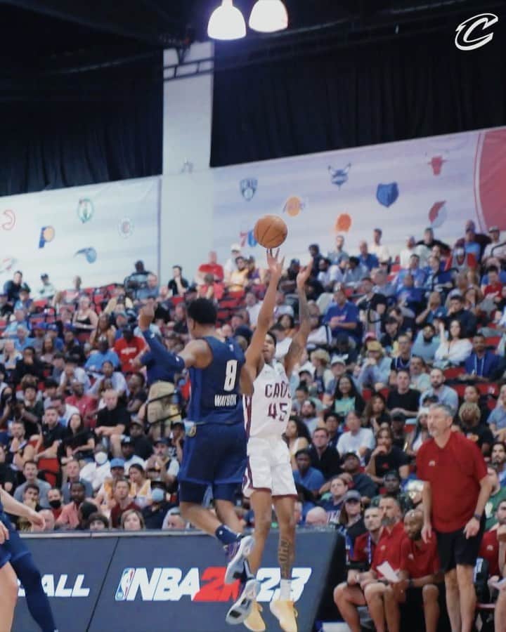 のインスタグラム：「The steal 🔥 The buzzer-beater 👌  #CavsSummer」