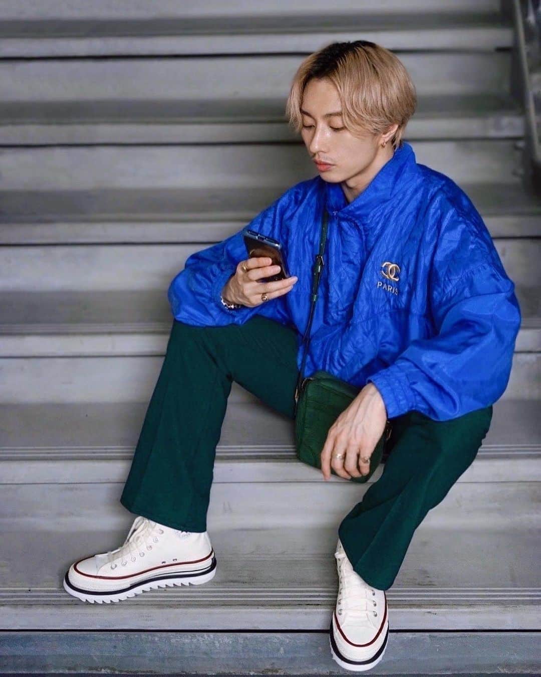 DJ FUMIのインスタグラム：「UPし忘れてたシャネ男 てか次黒髪にしようか考えてるんだけど、どう？」