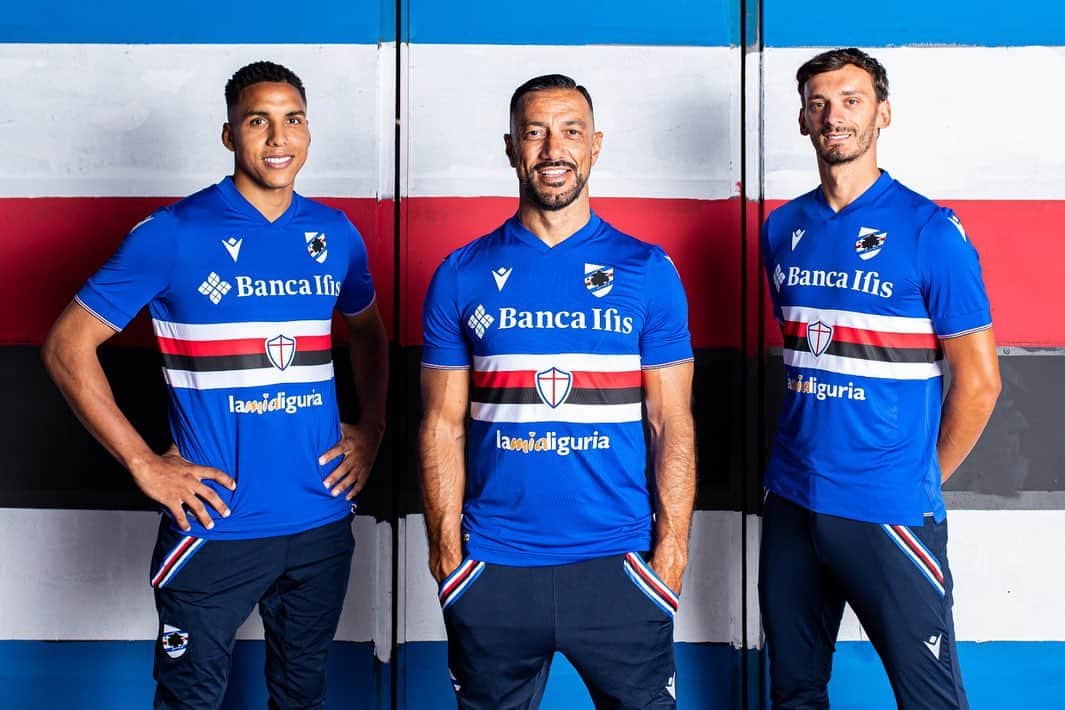 マノロ・ガッビアディーニのインスタグラム：「🔵⚪️🔴⚫️⚪️🔵」