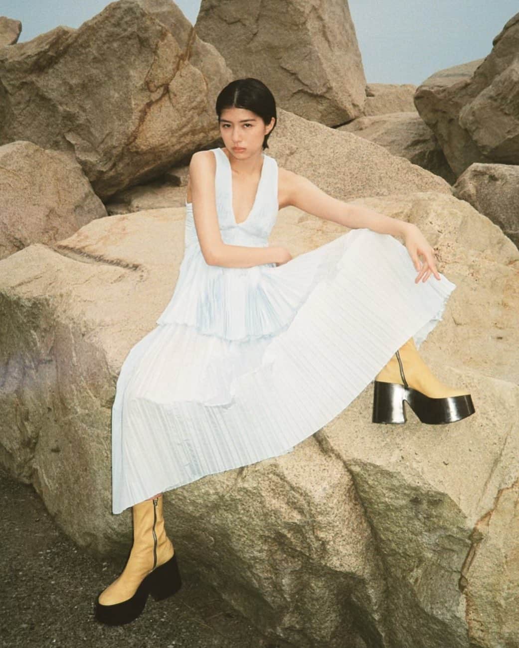 のインスタグラム：「Loved this dress👗 @jilsander  photo by @keita.goto」