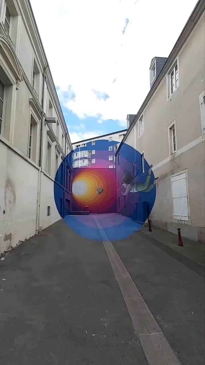 The Cool Hunterのインスタグラム：「A new anamorphic mural by @seth_globepainter in Le Mans, France」