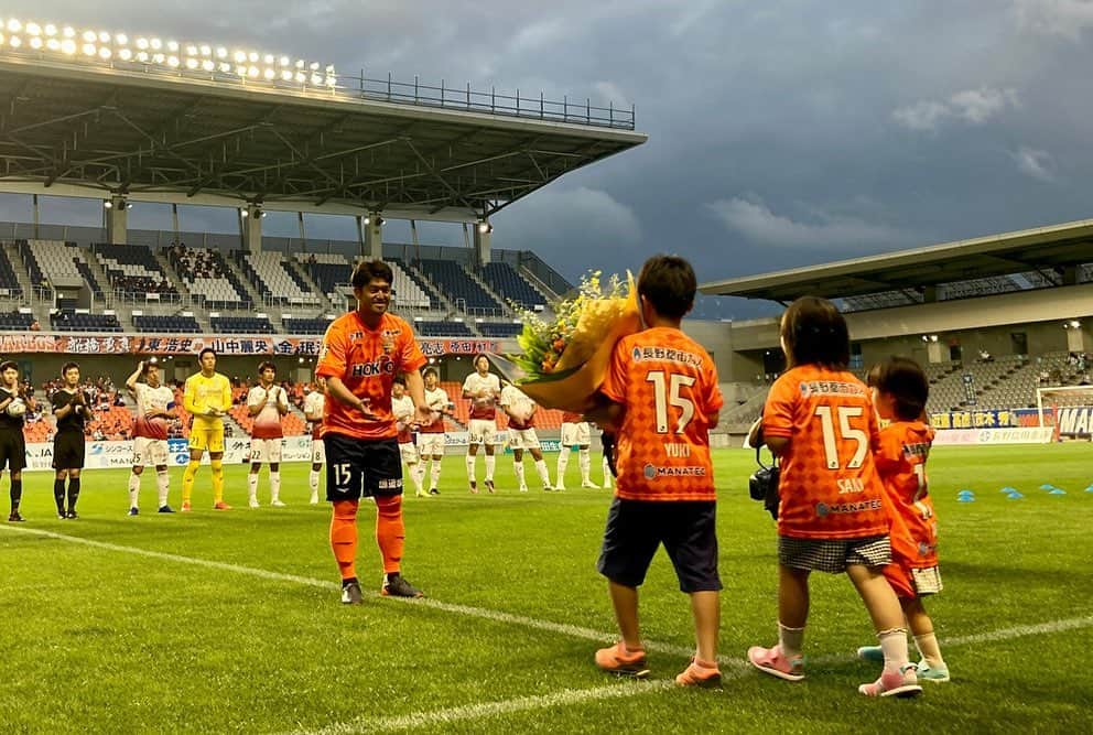 宮阪政樹さんのインスタグラム写真 - (宮阪政樹Instagram)「J通算300試合出場することができました！たくさんの方に支えられて達成することができました！ありがとうございます！ 前半戦残り1試合勝って折り返します！ #acnp」7月11日 17時54分 - miyasaka_masaki15