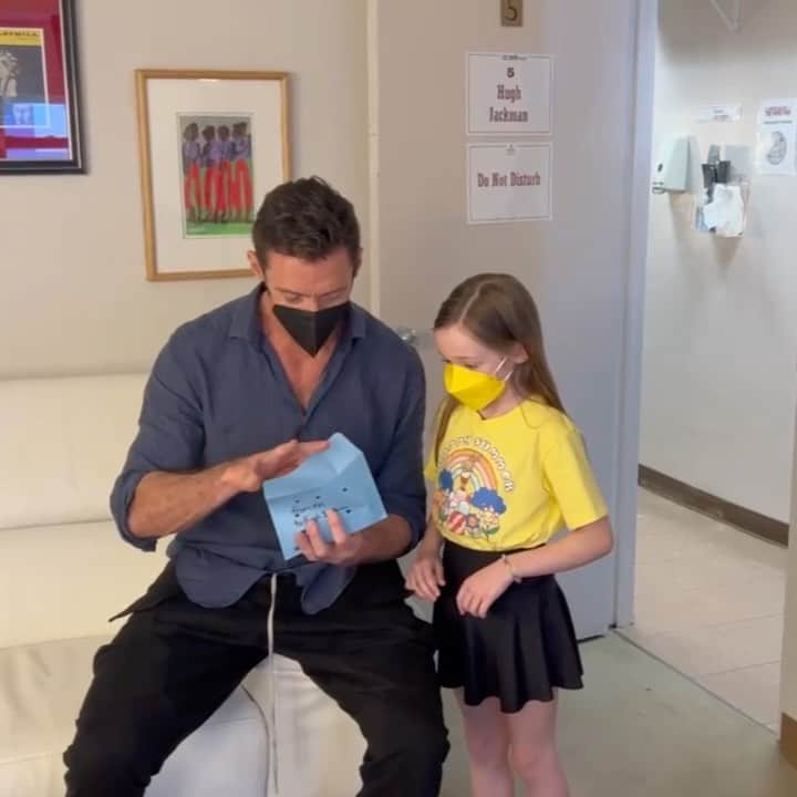ヒュー・ジャックマンのインスタグラム：「It’s official, I have a new bff. The friendship bracelet @kennedy_pitney made me makes it so. Thank you KK. You are an amazingly talented young lady with a very bright future!」