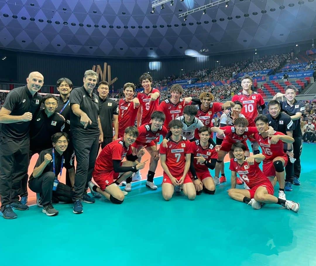 大塚達宣のインスタグラム：「VNL🇯🇵 たくさんの応援ありがとうございました😀 次はファイナルラウンド🇮🇹 チーム全員で戦います🔥  #VNL #龍神NIPPON」