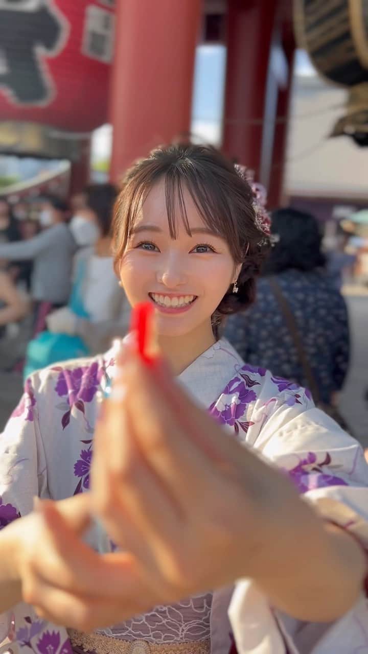 奥原ゆきののインスタグラム：「このストローなんと、 ハート型だったの〜！（動画に映したかったけどシネマティックモードだからボケてる🥲） . 昨日は美学生図鑑の撮影で浴衣を着たよ〜👘 初めて紫の浴衣を選んでみました。 どうですか、？😳 . . #リール #reelitfeelit #reelsinstagram #日常 #浴衣 #浴衣ヘア #浴衣女子 #浅草食べ歩き  #浅草グルメ #夏祭り #縁日 #お祭り #asakusa #和装ヘア #hairstyle #japanesegirl #浴衣撮影 #japan_of_insta #vlog #まとめ髪」