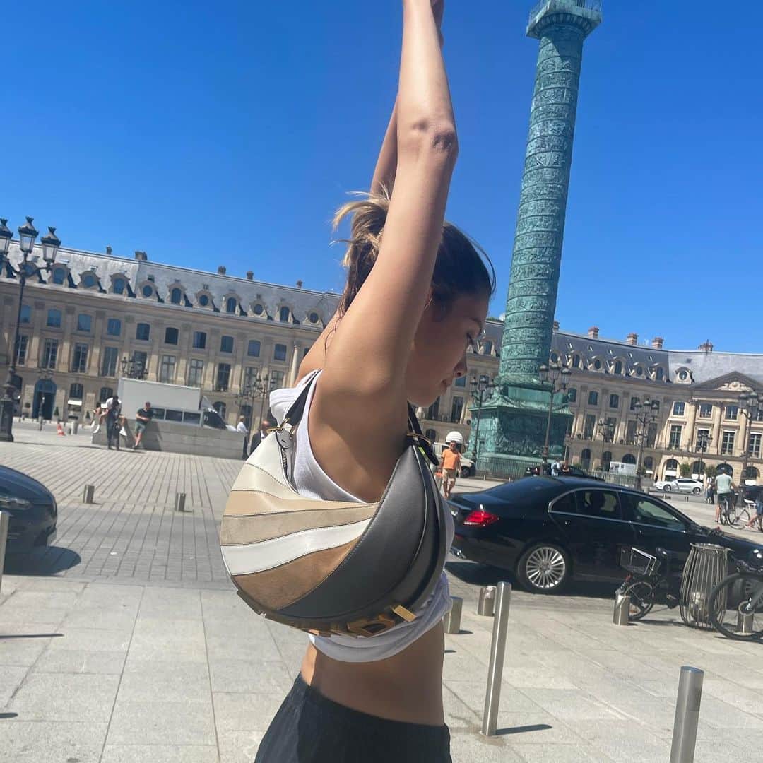 森星のインスタグラム：「Candid moment🌞」