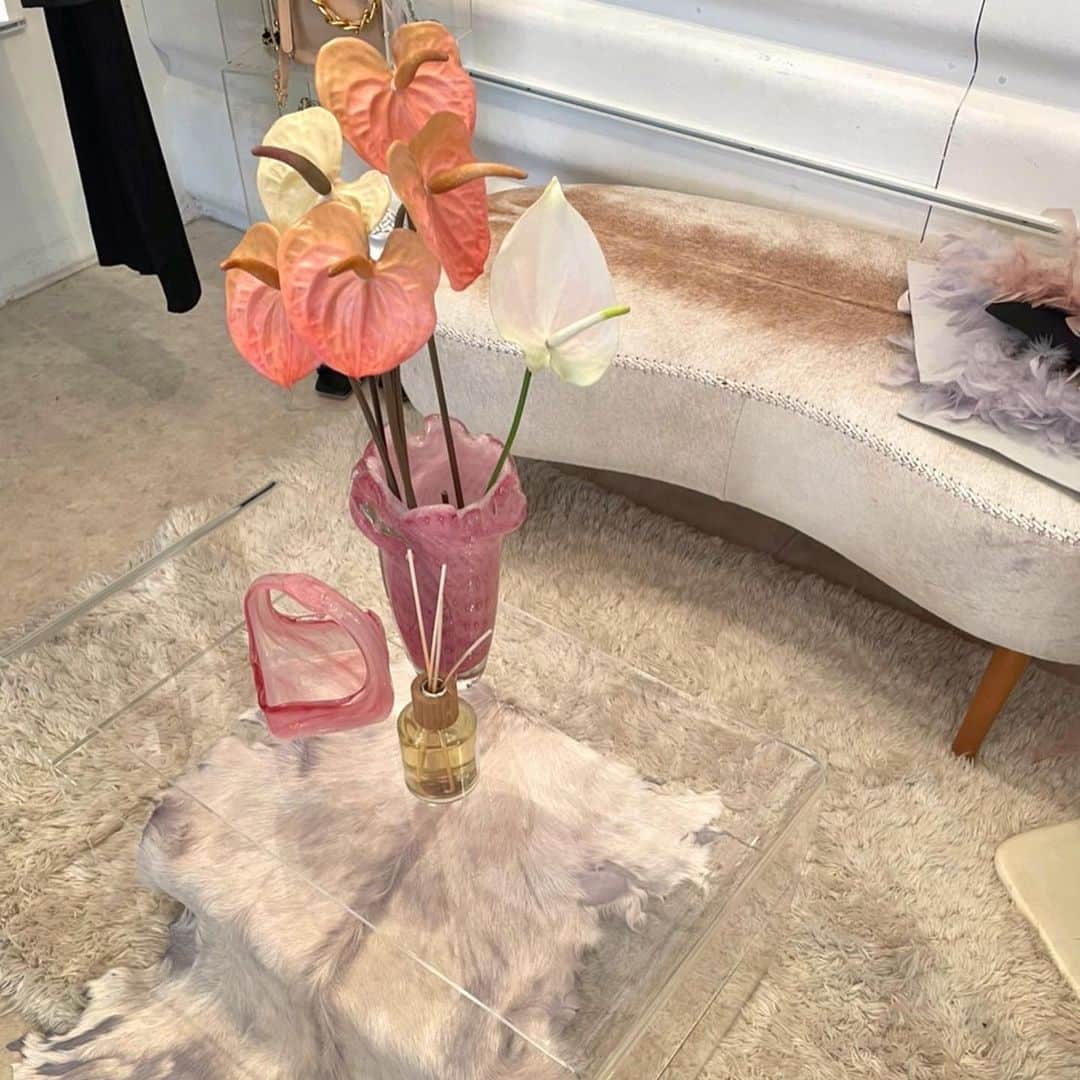_lulushuのインスタグラム：「PELLICULE popup store🧁໒꒱ 来てくださった方ありがとうございました🏹  皆様優しすぎて終始鳥肌..ㅠㅠ フォロワーの方達に会えたのも、ﾍﾟﾘｷｭｰﾙのお客さまに会えたのも、ﾍﾟﾘｷｭｰﾙ1回目のpopupに立たせて頂けたのも全部全部嬉しくて楽しかったㅠㅠしかもみんなかわいいの  コミュ障発揮しすぎてたのにﾍﾟﾘｷｭｰﾙの方も皆様優しくてまたなみだなみだ💧また会えますように！💘💘#締め方わからん♪#あと時差投稿やめたい」