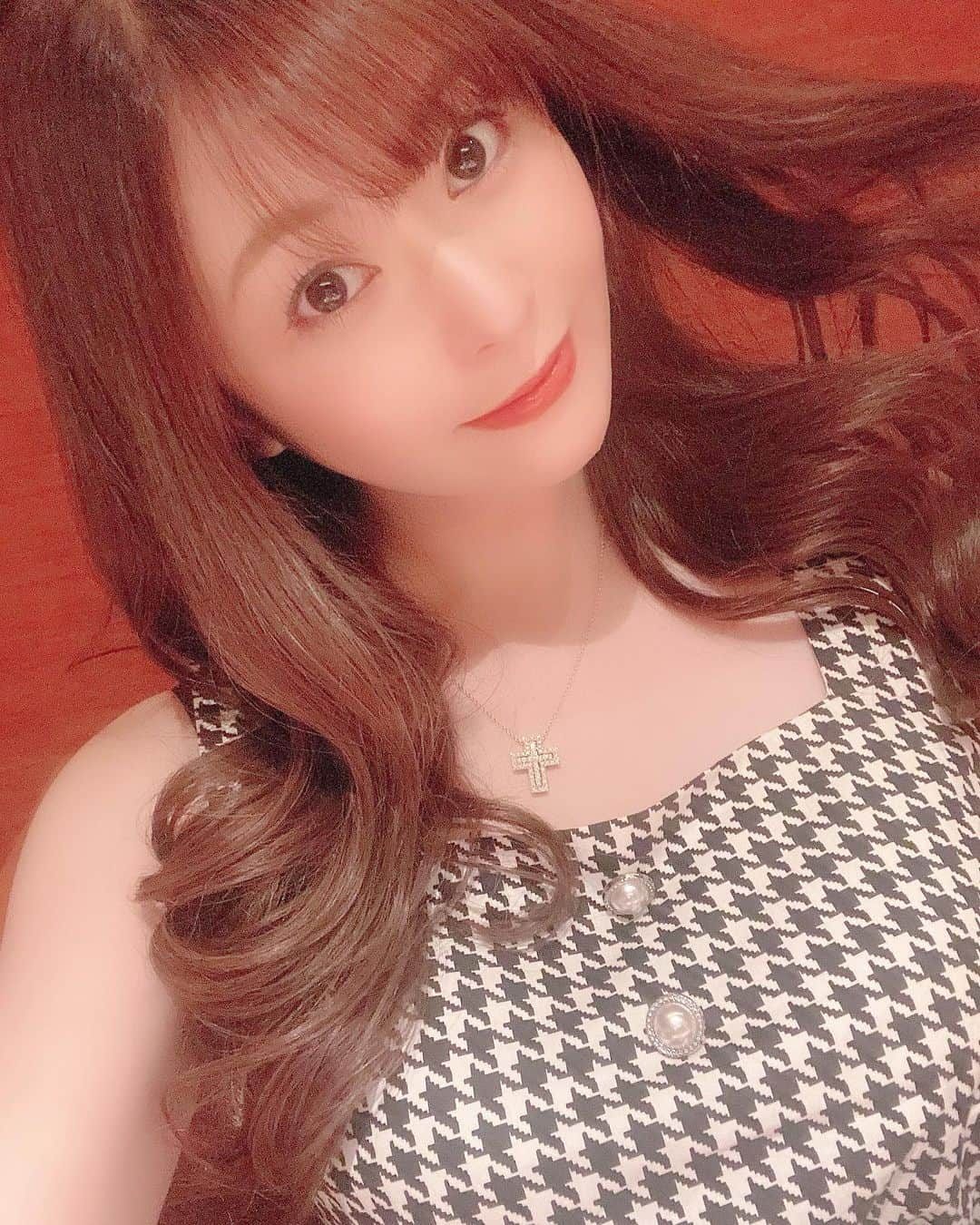 葵百合香（八田愛梨）さんのインスタグラム写真 - (葵百合香（八田愛梨）Instagram)「New Hair🎀 まぁいつも変わらないのだがね😇 #葵百合香 #AV女優 #セクシー女優 #アダルトビデオ #高身長 #巨乳 #熟女 #人妻 #エッチなお姉さん #痴女 #女王様」7月12日 19時11分 - aoi_yurika