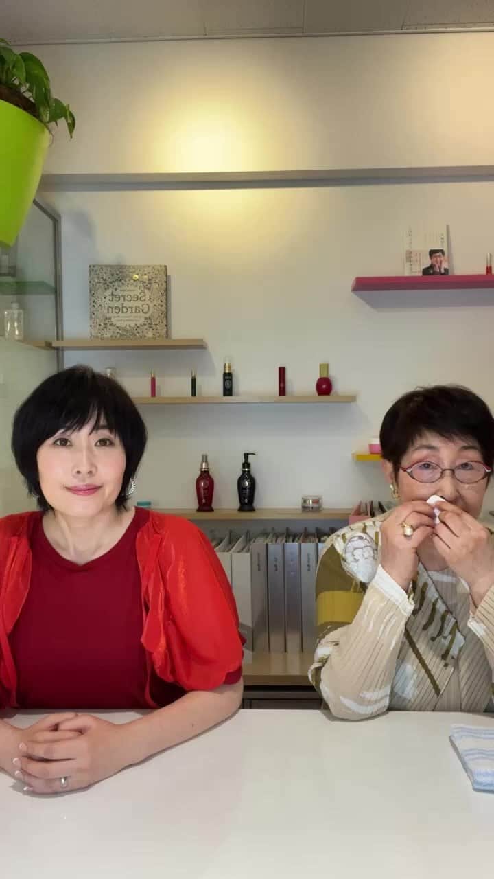 小林ひろ美のインスタグラム：「徹子の部屋に出演、初の親子インスタライブ  #徹子の部屋」