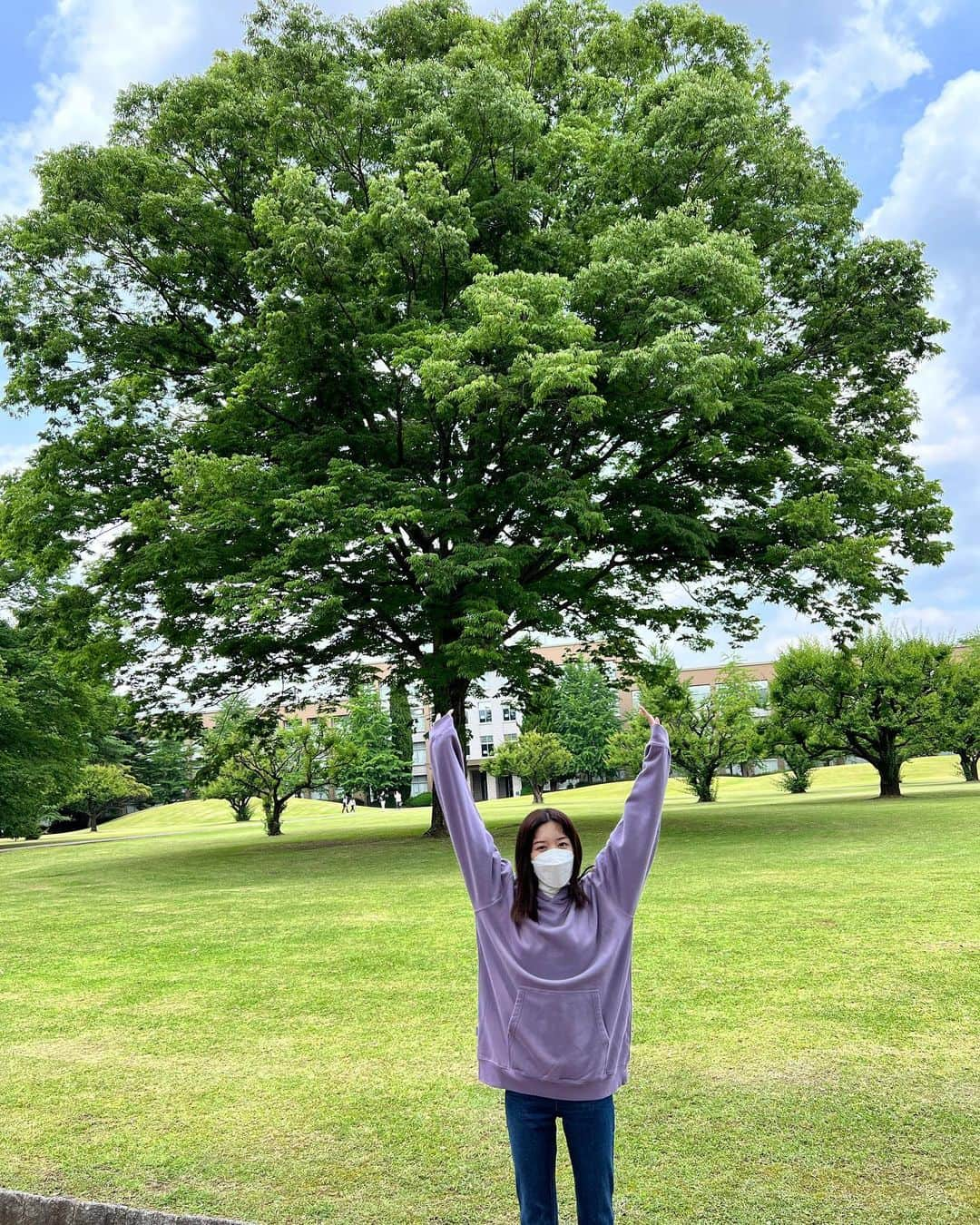 永野芽郁さんのインスタグラム写真 - (永野芽郁Instagram)「・ 今夜！！ 「ユニコーンに乗って」第2話 TBS系列で２２：００～  是非ご覧下さい🙇‍♂️🙇‍♂️   #ユニコーンに乗って #永野芽郁  #大きな木の下   #ご覧下さい」7月12日 19時37分 - naganomei_staff