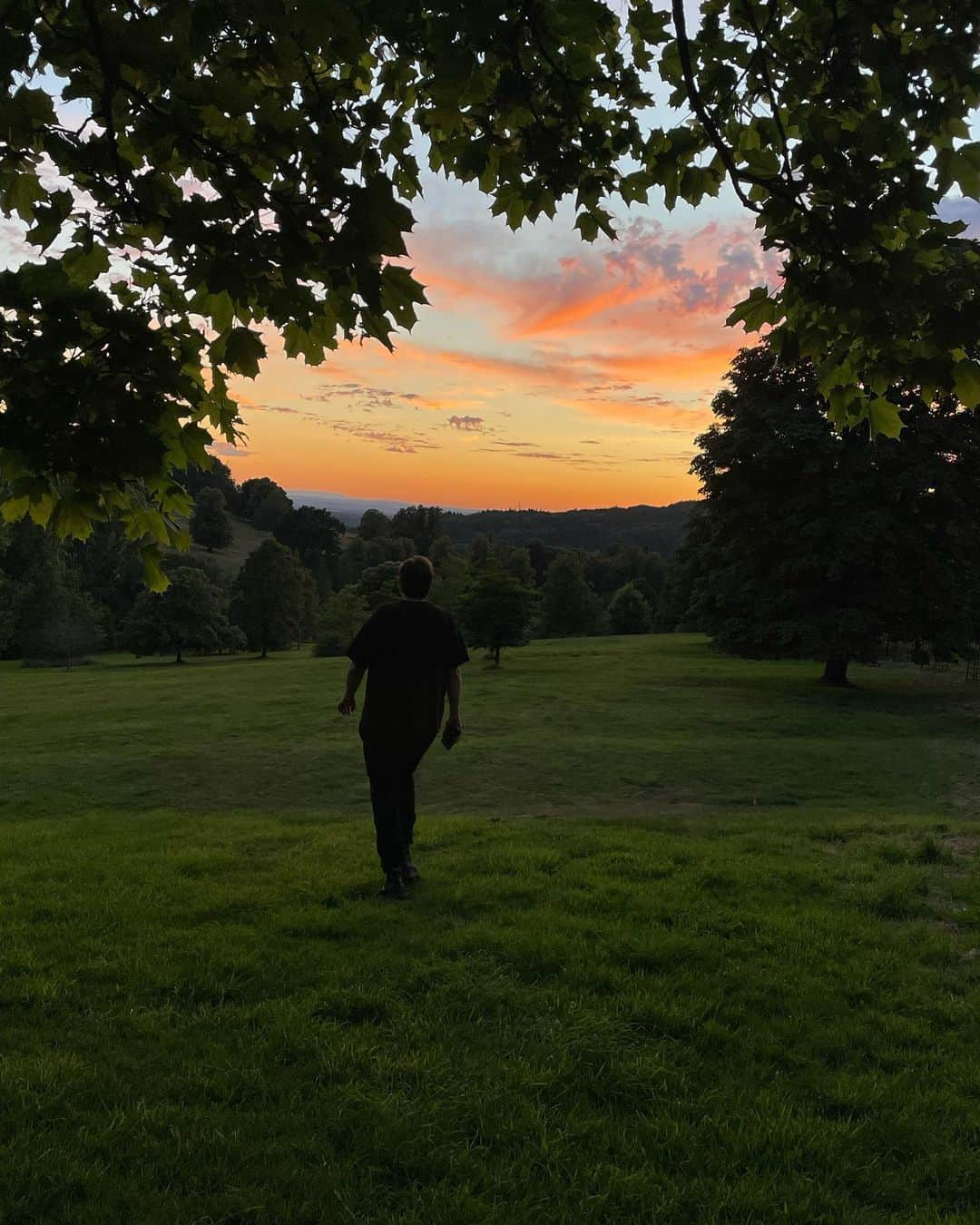 ジャスティン・キャンベルさんのインスタグラム写真 - (ジャスティン・キャンベルInstagram)「Happiness is hard work. Be back soon!」7月12日 20時08分 - justinrcampbell