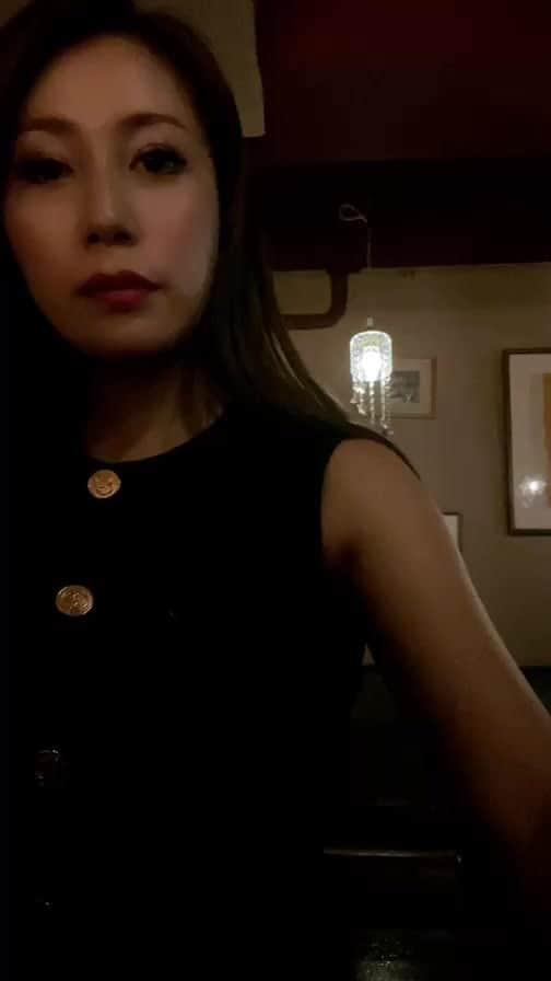 のインスタグラム：「またやります！ ワインの話聞きたいってよく言われるので🥹  これは恥ずかしいから後で消すね🫣」