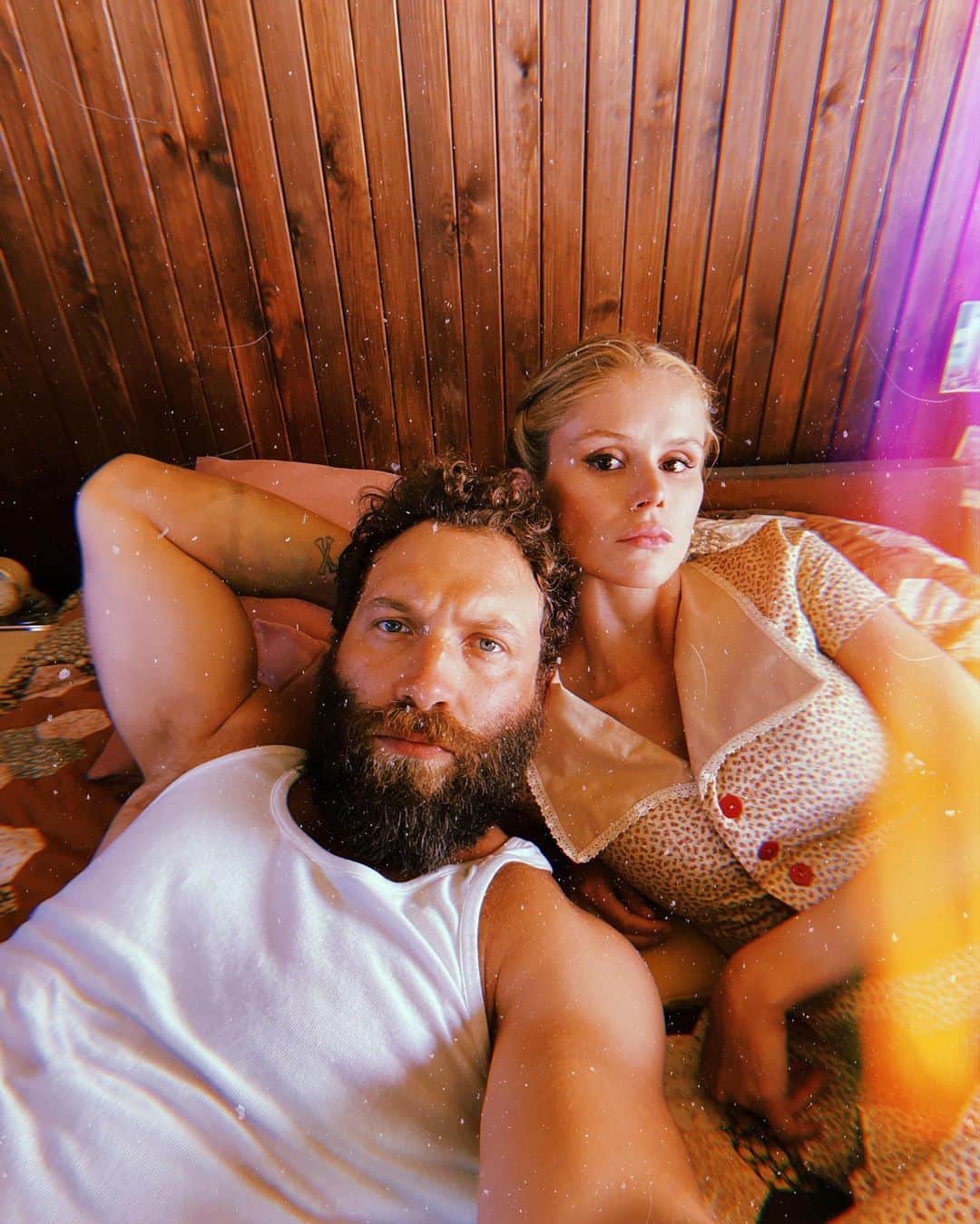 ジェイ・コートニーのインスタグラム：「That’s a wrap for Clyde & Geena. Forever in debt to my fearless dance partner @erinelairmoriarty & our spiritual leaders @shihabidina @rycorr Truly one of the most profound experiences of my life. Can’t wait to share this film with the world. Nuthin but love, cunce #catchingdust」