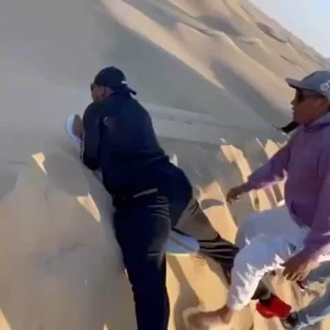 ホセ・レイエスのインスタグラム：「De ahí salió el polvo de Sahara😡」