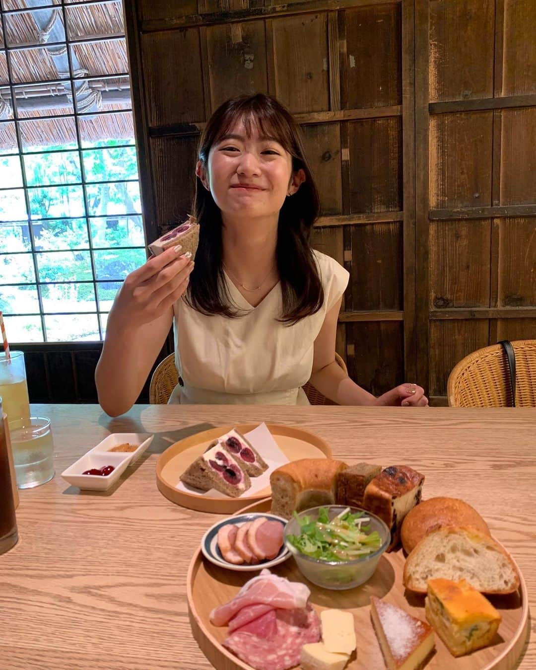 村上なつみさんのインスタグラム写真 - (村上なつみInstagram)「美味しいものって最高🤤  #パンとエスプレッソと嵐山庭園  #京都 #京都旅行  #京都グルメ #京都カフェ」7月13日 20時15分 - natsumi__murakami