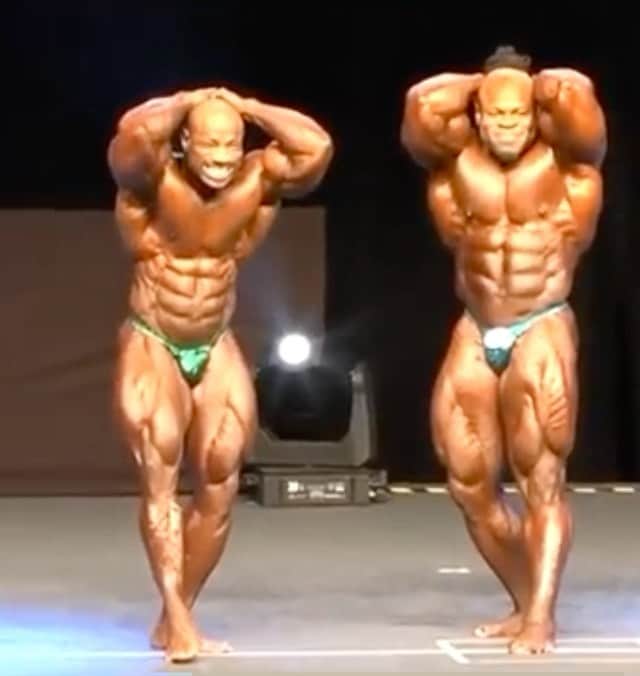 カイ・グリーンのインスタグラム：「The sport of bodybuilding itself is a way to live a life without limitations. It’s about overcoming obstacles in order to achieve greatness and that greatness comes from knowing who you are and what you stand for as an individual.  It’s not about what society thinks it should be, it’s not about being good at something because someone else says so or even because you say so yourself: it’s about doing what you love while creating value for yourself first before anyone else could even see it.  One must learn how to separate oneself from the noise and distractions that can keep us from reaching our full potential. This means setting goals for yourself, learning how to be patient with yourself and others, and finding ways to push yourself beyond your comfort zone.  Lock that image in and become the picture of what you want to be — Thoughts Become Things  #Kaigreene #ThoughtsBecomeThings #Redcon1 #HighestStateOfReadiness」