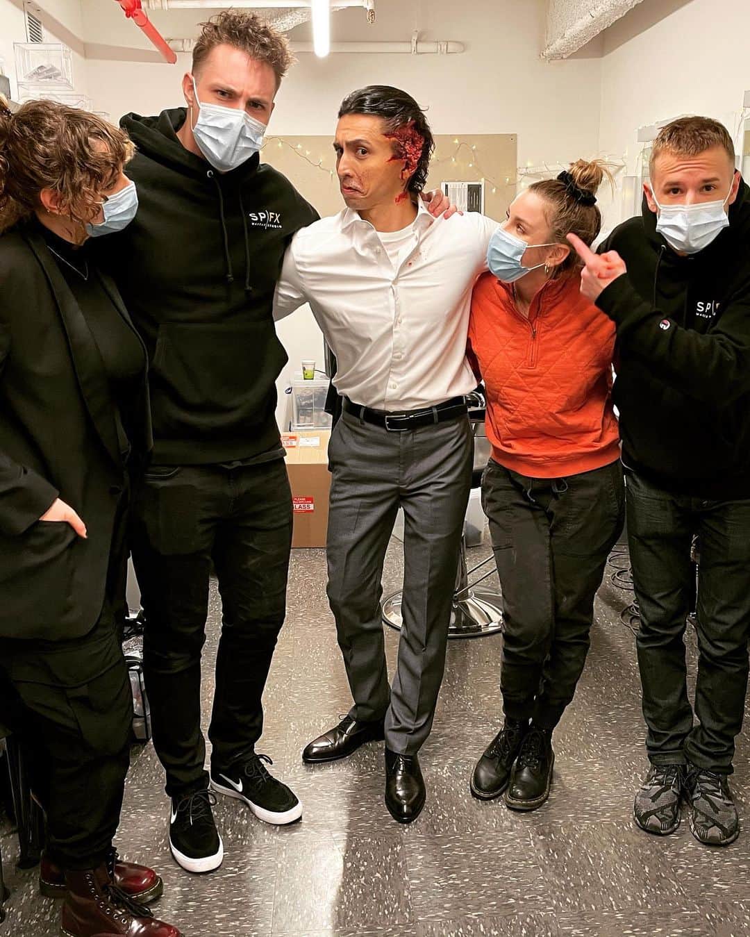 ジュリアン・スィーヒさんのインスタグラム写真 (ジュリアン・スィーヒInstagram)「17 Emmy nominations for