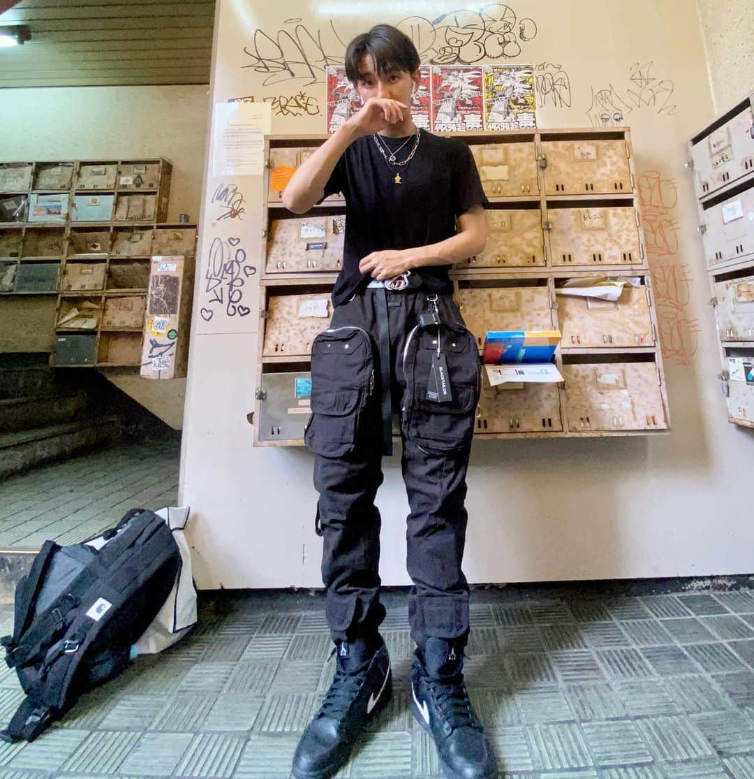 上野裕次郎さんのインスタグラム写真 - (上野裕次郎Instagram)「@blacktailor  LAで最近キてるStreet brand. シルエットもデザインも可愛いパンツ🐕‍🦺❤️‍🔥」7月13日 20時01分 - yujirooo_85_